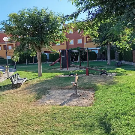 Acogedora Y Relajante Casa Unifamiliar *